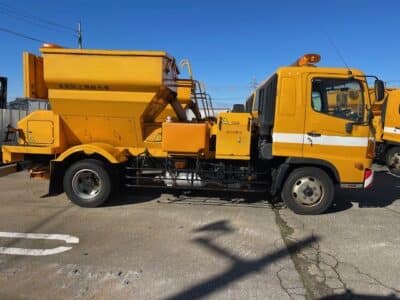 融雪剤散布車 凍結防止剤散布車 SDG-GX7JGAA 日野 MS-40SWT 湿潤式散布車 車速同調全自動散布 スクリュコンベヤ式 3.4m3 HANTA ハンタ